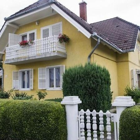 Gizella Haz Keszthely Exterior foto