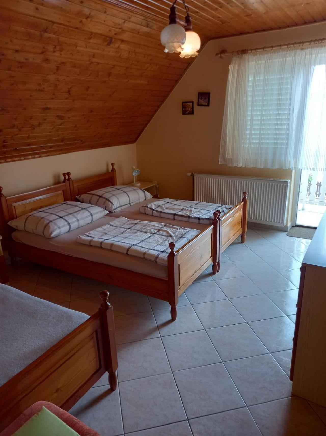 Gizella Haz Keszthely Exterior foto